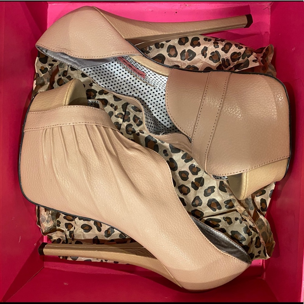 Betsey Johnson Leather Platform Stiletto Pumps